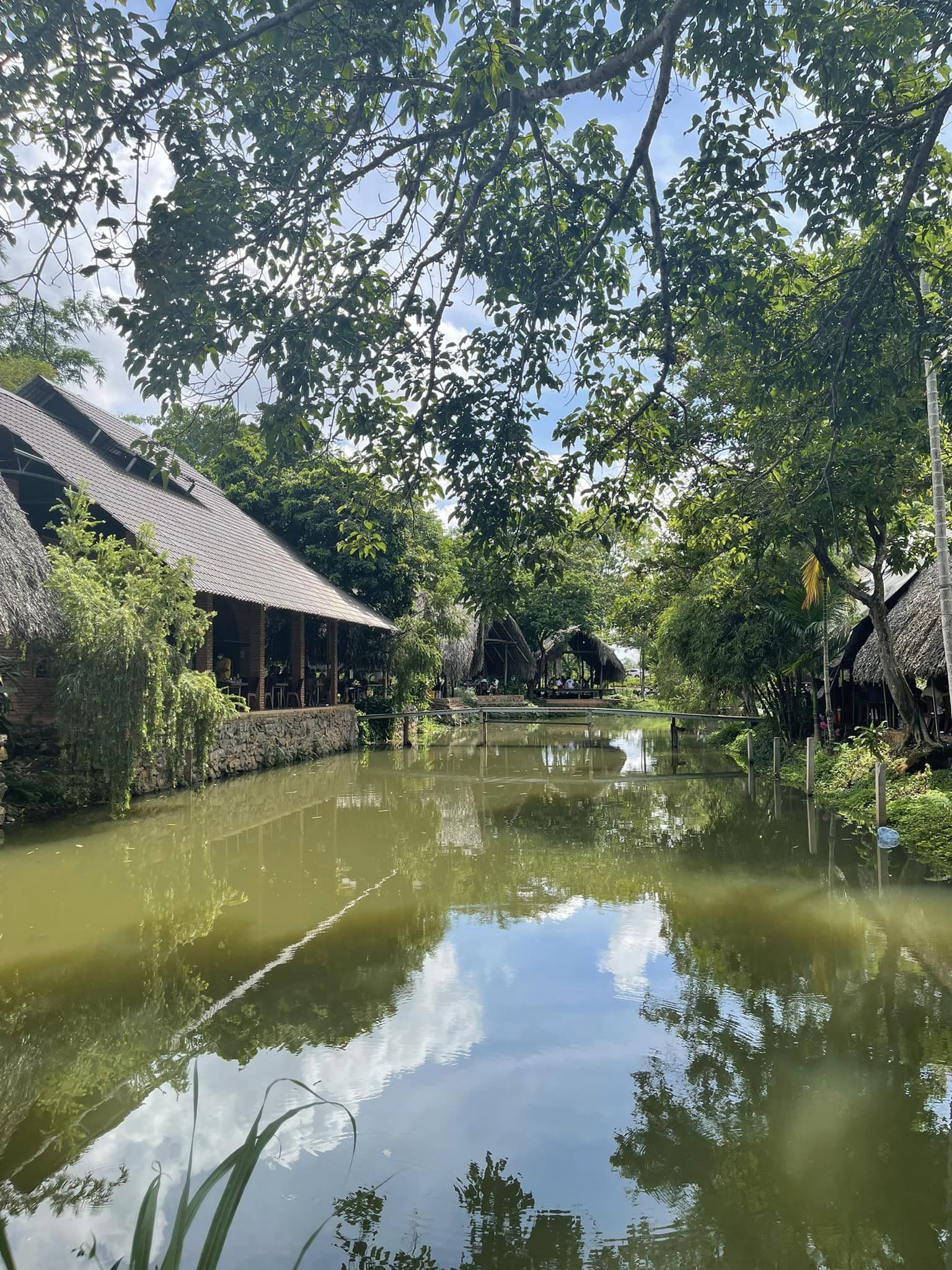 Hồ câu sinh đầu nguồn Ako Dhong - Hồ Câu Sinh Thái Tại Buôn Ma Thuột - Địa Điểm Ăn Nhậu View Hồ